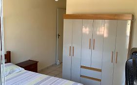 Apartamento Praia Do Morro Ha 150 Metros Da Praia, Garagem, Wi-Fi, 1 Andar